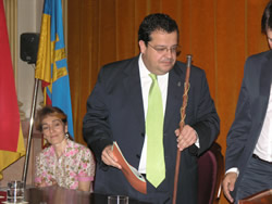 Joan Ignasi Elena, investit Alcalde de VNG